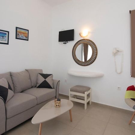 Aparthotel Thira'S Dolphin Akrotírion Exteriér fotografie