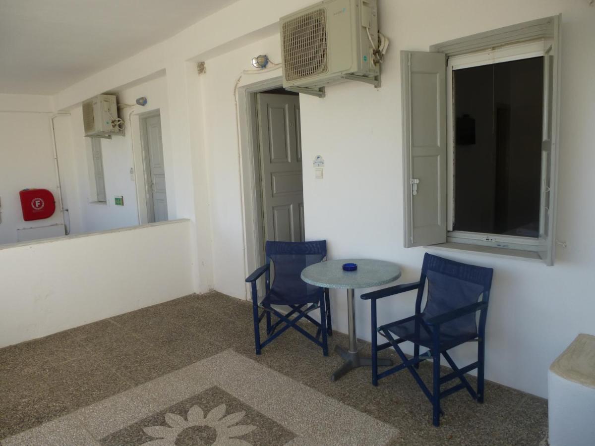 Aparthotel Thira'S Dolphin Akrotírion Exteriér fotografie