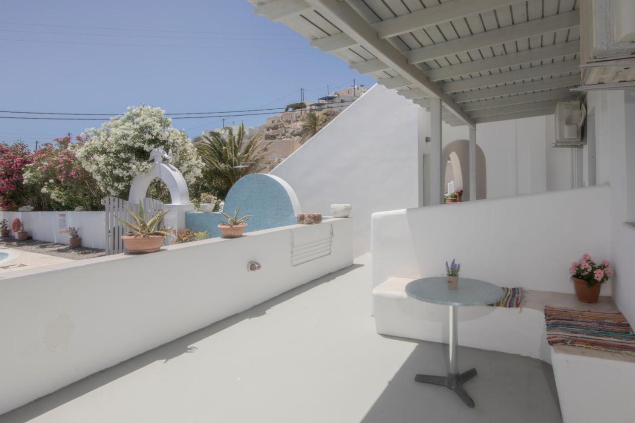 Aparthotel Thira'S Dolphin Akrotírion Exteriér fotografie