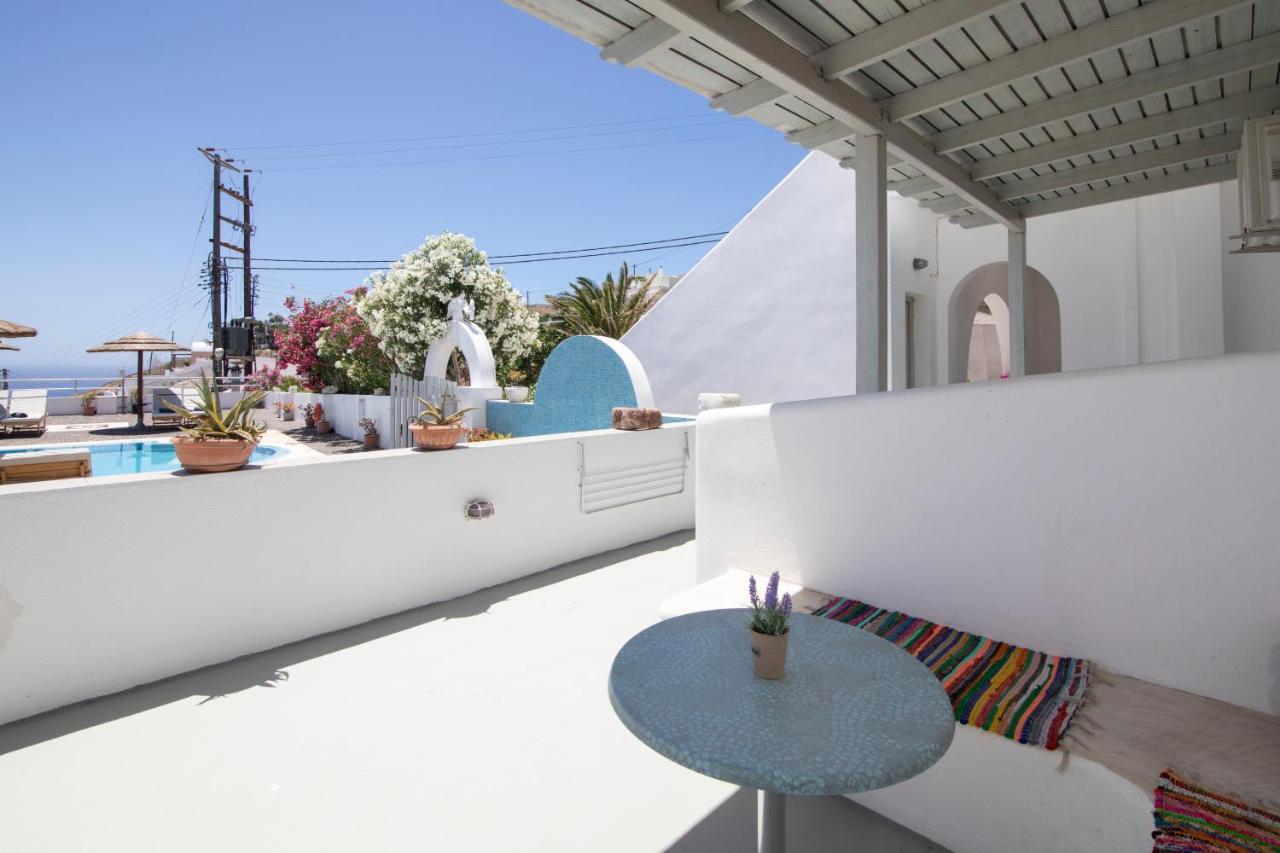 Aparthotel Thira'S Dolphin Akrotírion Exteriér fotografie
