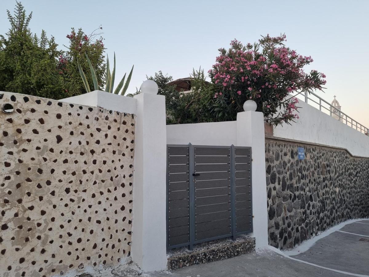 Aparthotel Thira'S Dolphin Akrotírion Exteriér fotografie