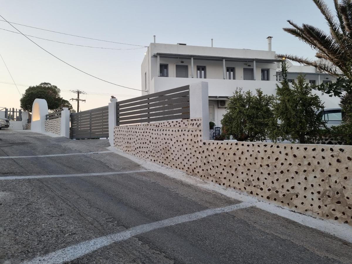 Aparthotel Thira'S Dolphin Akrotírion Exteriér fotografie
