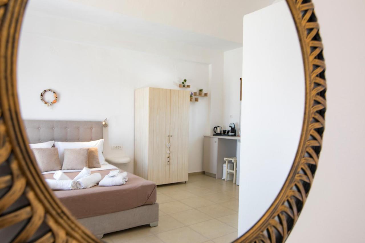 Aparthotel Thira'S Dolphin Akrotírion Exteriér fotografie
