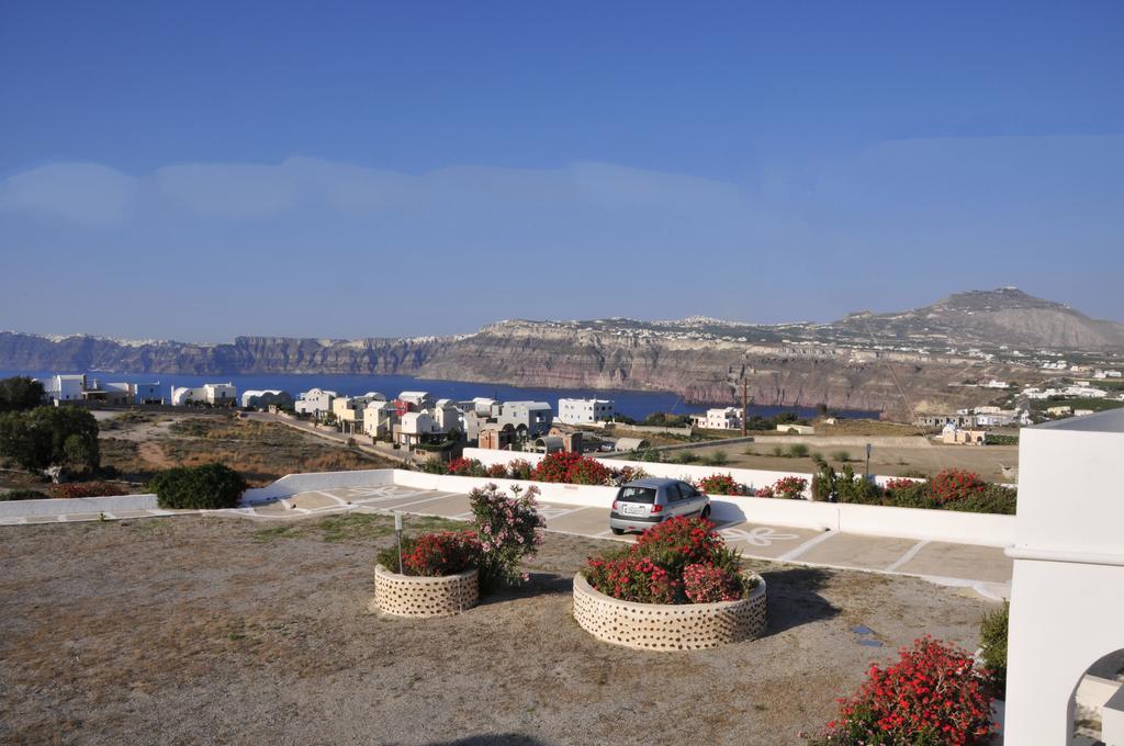 Aparthotel Thira'S Dolphin Akrotírion Exteriér fotografie