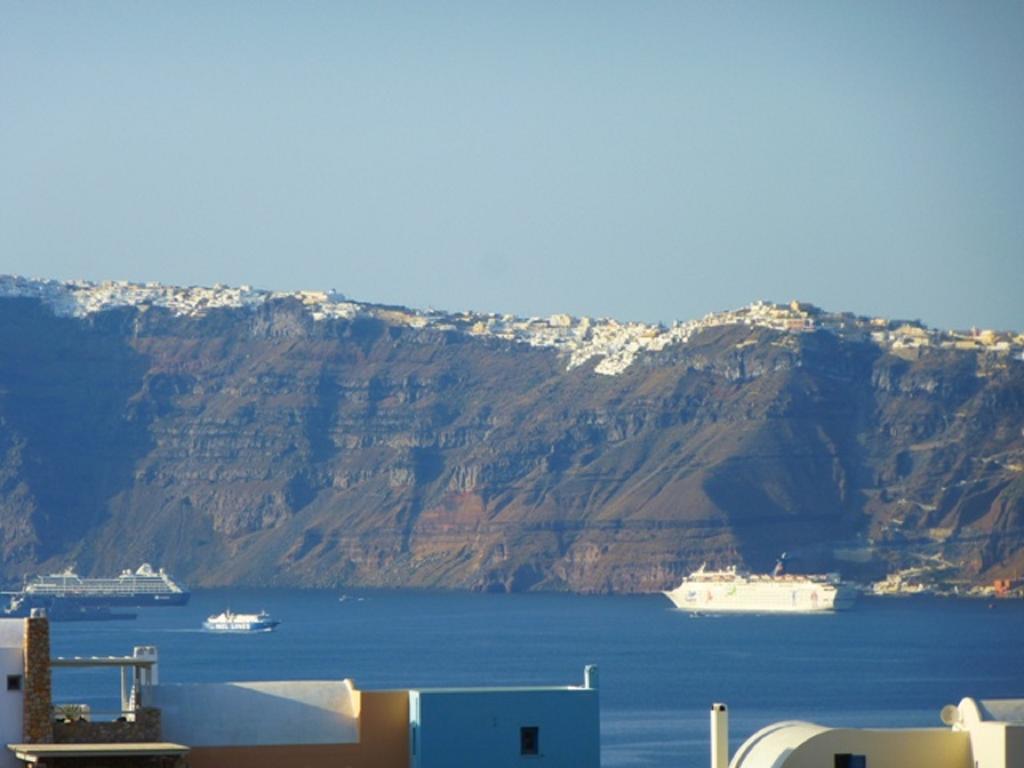 Aparthotel Thira'S Dolphin Akrotírion Exteriér fotografie