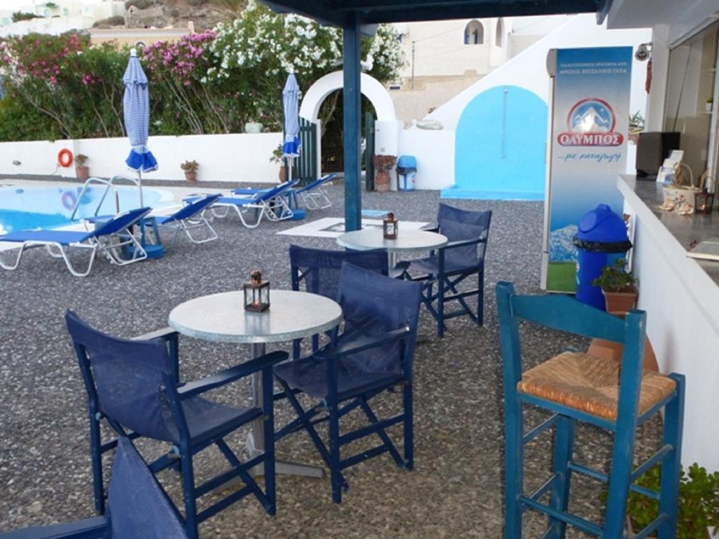 Aparthotel Thira'S Dolphin Akrotírion Exteriér fotografie